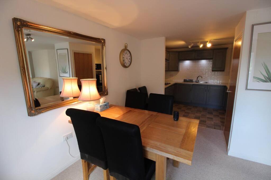 3 Bedroom Flat 10 Mins Walk To Bay And City Center Free Parking Cardiff Exterior foto